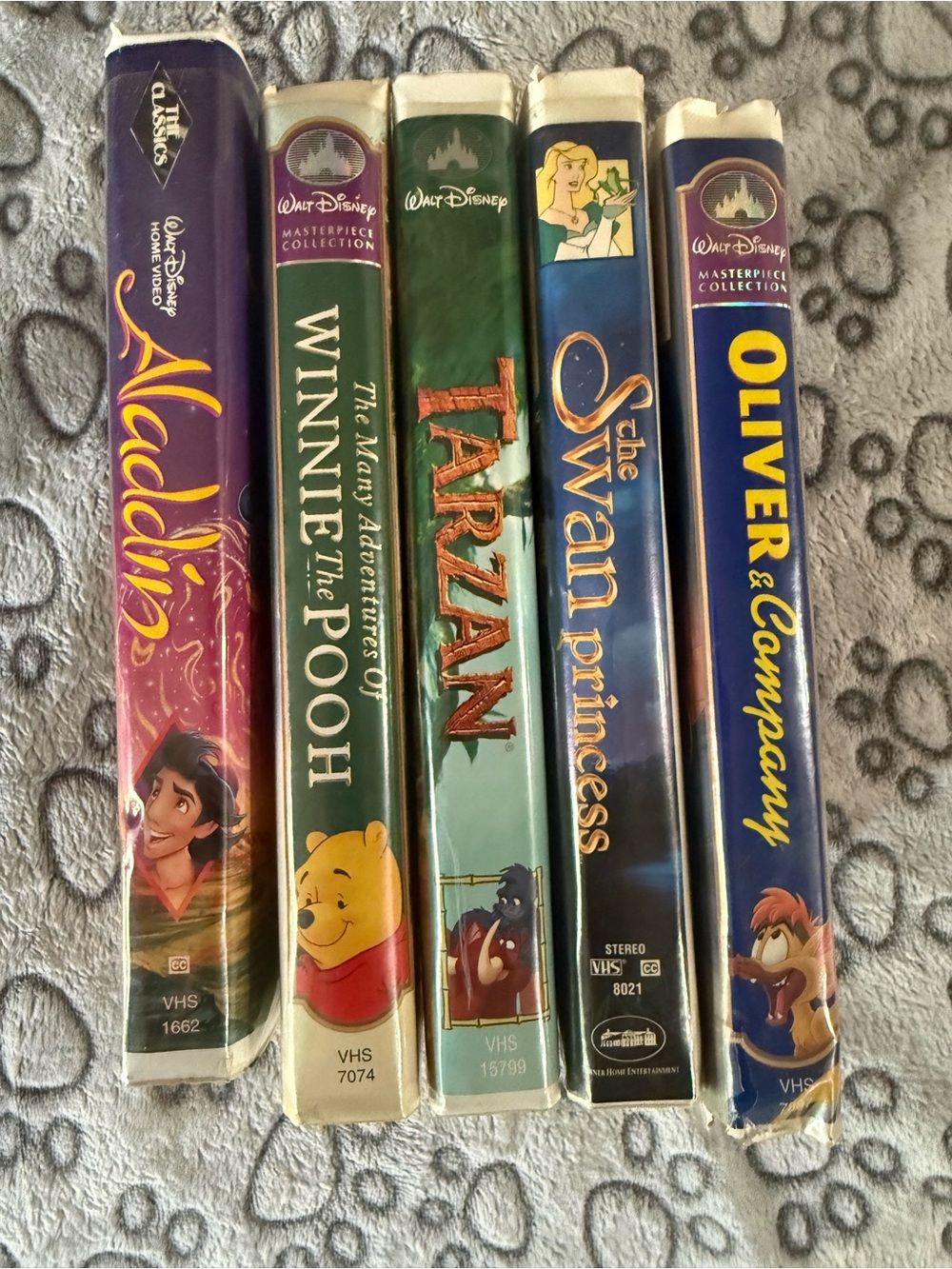 WALT DISNEY Movies VHS Tapes Clamshell Lot x 5 Aladdin, Tarzan, Winnie The Pooh